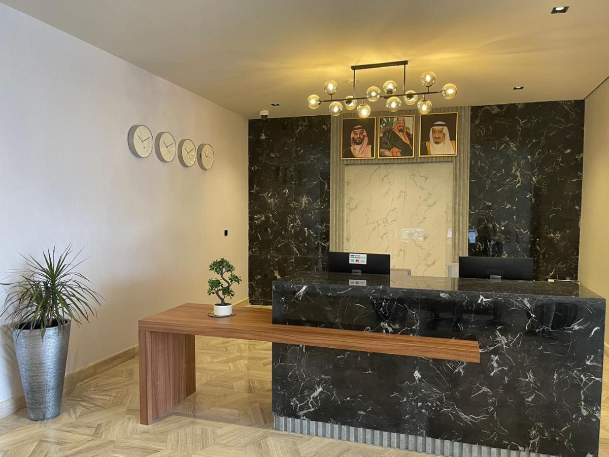 Voyage Residence Ar Riyad Esterno foto